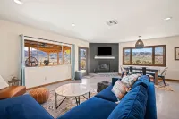 Dreamspace - Hot Tub, Fire Pit, 5 Min. to Park 2 Bedroom Home by RedAwning Hotels in Joshua Tree
