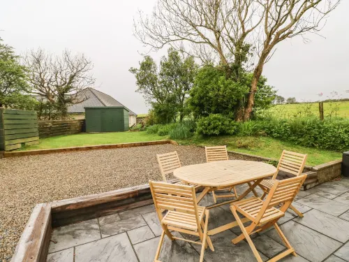 Ty Rhosyn Hotels in Brawdy