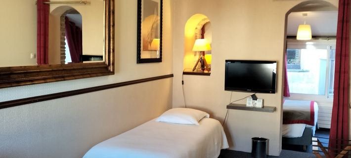Logis Hotel Restaurant la Régence Ξενοδοχεία στην πόλη Cherbourg