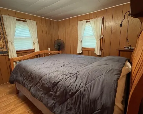 Moosey on Inn Limit 8 Cottage Hotels in Sebago