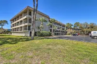 Oceanfront Hilton Head Island Condo w/ Pool!