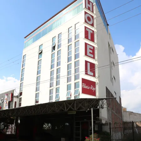 Palacio Rojo Hotel Familiar