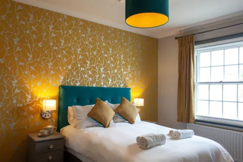 Coach House Inn - parking