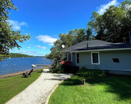 Bonnie View Inn Hotels in Haliburton County