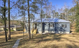 White Oak Creek Home w/ Views, Deck & Pool Access! - Housity
