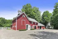 Pet-friendly Cottage at Historic Millbrook Farm Estate
