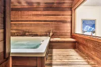 Mtn View Granby Condo w/ in-Unit Hot Tub! - Wifi