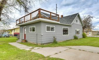 Pet-Friendly Home w/ Yard & Mountain Views!