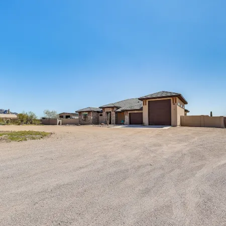 7 Mi to Lost Dutchman: Home w/ Pool + Patio!