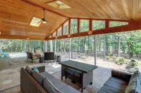 Arkansas Vacation Rental on Greers Ferry Lake! - 3-Star