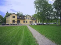Ediths Pensionat Hotels in Karlsborg