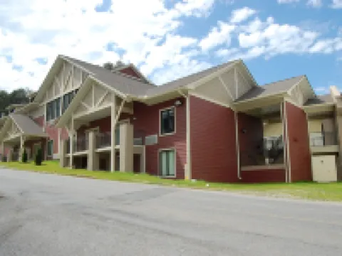 Vacation Lodge Hotels in Pigeon Forge