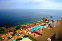 Cavos Bay Hotel & Studios Hotels in Armenistis