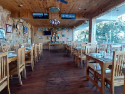 Kasar Himalaya Holiday Resort, Binsar Rd Hotels in Almora