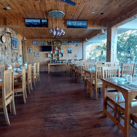 Kasar Himalaya Holiday Resort, Binsar Rd