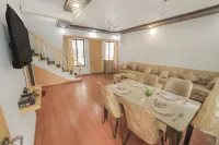 3BHK with Pool - Dream Habitat by Universe Villas Hotels in Takawe Bk