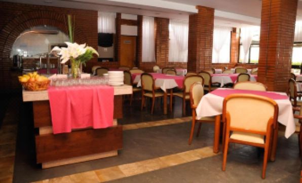 Hotel Verde Mares - Housity