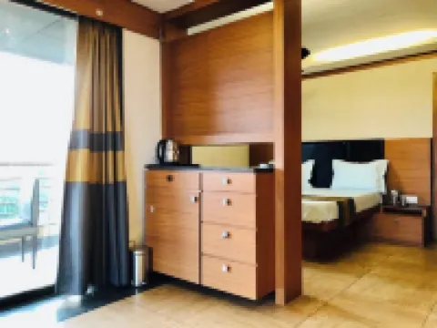 Merlot Suites Hotels in Nerul