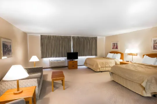 20 號公路迪比克主流套房