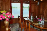 Canada Houseboats Hotels in Nigeen Lake