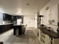 WELCOME TO LOUIE DUCK HOUSE-C! 2BR & 2BA SLEEP-5