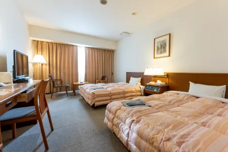 Tendo Central Hotel Отели в г. Тендо
