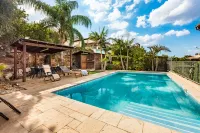 Sea of Galilee Luxury Duplex فنادق في Giv'at Avni