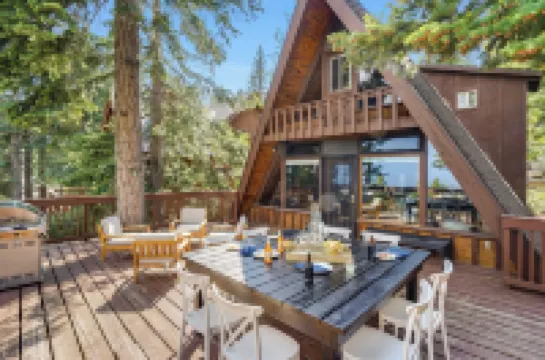 Horizon by AvantStay Stunning A-Frame Cabin w Hot Tub Billiards Lake Views