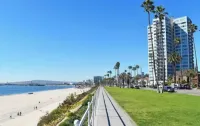 The Locust Landing, 10 Minutes to Beach, AC, Private Parking, 2 Bedrooms, Fits 5 - Condos
