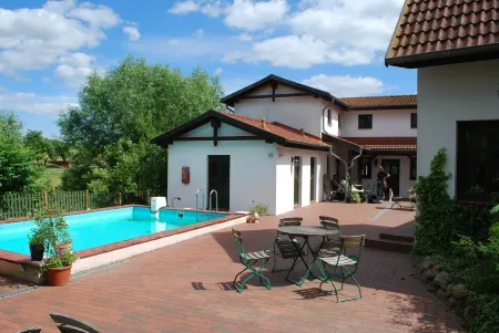 Wohnung in Dargun Mit Pool Und Streichelzoo