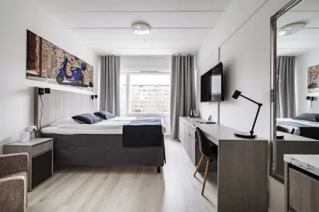 Hotel Amado Отели рядом с достопримечательностью «Toejoen Taimiala Oy»