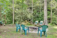 Secluded Cross Creek Cabin w/ Deck & Fire Pit! - balcon