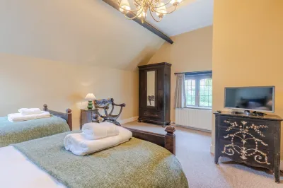 Stunning 2 Bed Cotswold Cottage Winchcombe Hotels near Upper Slaughter