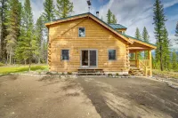 Secluded Cabin w/ Mtn Views ~ 33 Mi to Bigfork! - Parkering