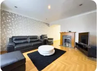 Modern holiday home 3Bed Hotels in Wickford