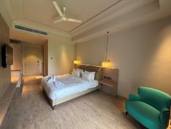 เดอะ ซูพรีม โรงแรมแอนด์แบงเควท