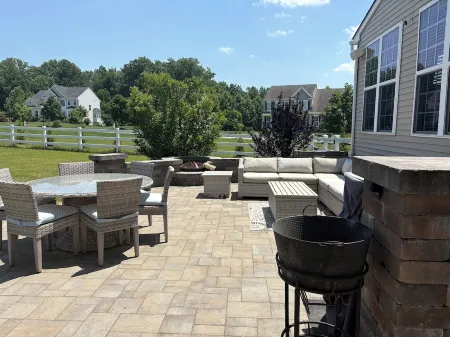 Spacious 4-bedroom house with backyard oasis