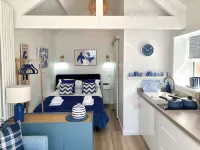 The Wee Blue House LythamTiny house with lovely garden in Lytham St Annes