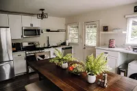 Cozy 3-bedroom house in  Decatur with AC, WiFi