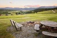 Moose Cabin - Mountain Views, Hear Rushing River, Private, Pet Friendly