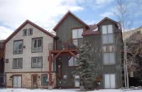 In-Town Townhome, Ski-in-Out. Walk to Everything - 2Bd-2.5BA, Laundry- Shuttle