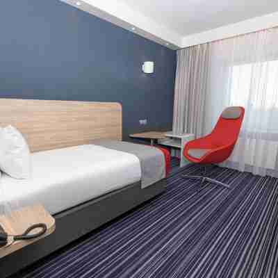 Holiday Inn Express Aéroport de Genève Rooms