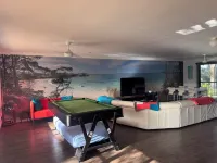 Denhams Beach House (with tennis court/pool/wifi