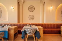 Qlusive Hotel - breakfast