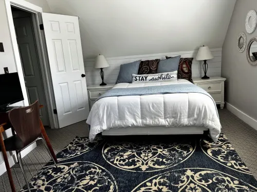 ESCAPE to Galena!  🌟Serenity Woods is your PREMIER, relaxing getaway!