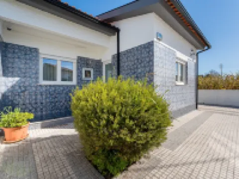 GuestReady - A classic Portuguese-style home Hotels in Ilhavo