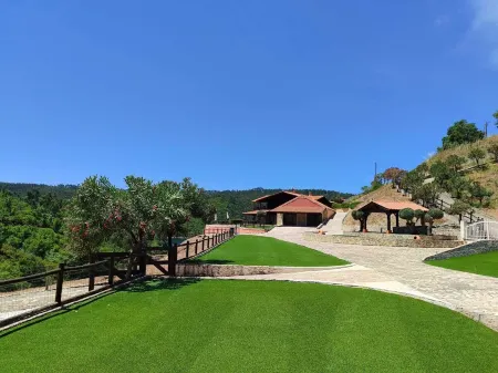 Moradia em Castelo Bode Отели рядом с достопримечательностью «Synagogue of Tomar»