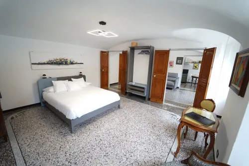 House of Romi Milly Apartment in the heart of the old town a stone's throw from the sea