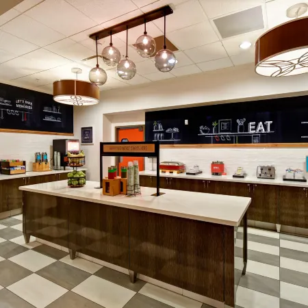 Hampton Inn & Suites Columbus