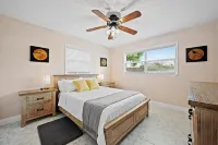 Atlantic Social Retreat - 4BR House Close to Beach and I-95 Hotels near PLAYMOBIL FunPark